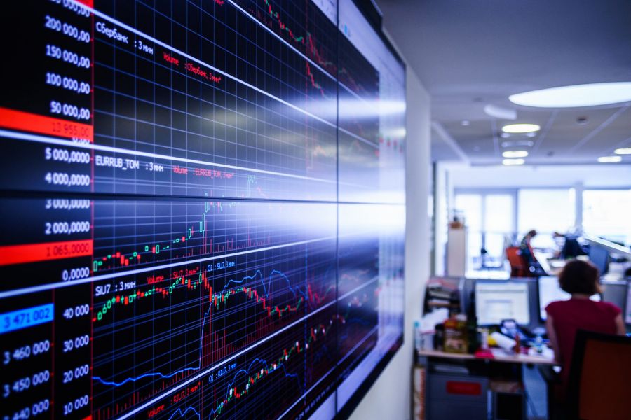Чистый отток из фондов, инвестирующих в Россию, за 7 дней составил $10 млн