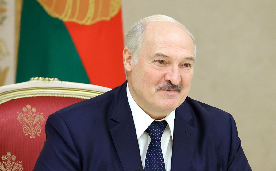 Лукашенко «подвесил» Украину на электрическом проводе