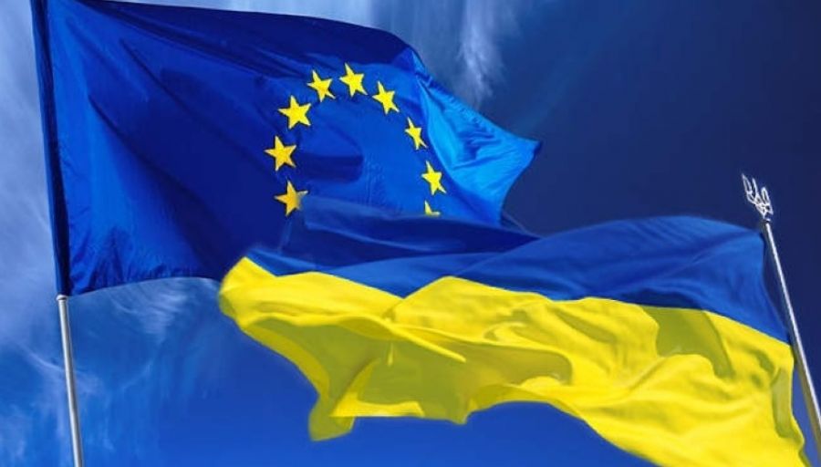 РИА Новости: Европейцы выступили против финансирования Украины