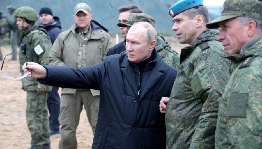 Путин посетил один из полигонов Рязанской области и сделал несколько выстрелов из винтовки