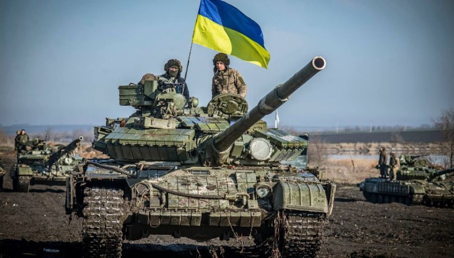 Киев готовит наступление на юге Украины, перебрасывая туда живую силу и технику