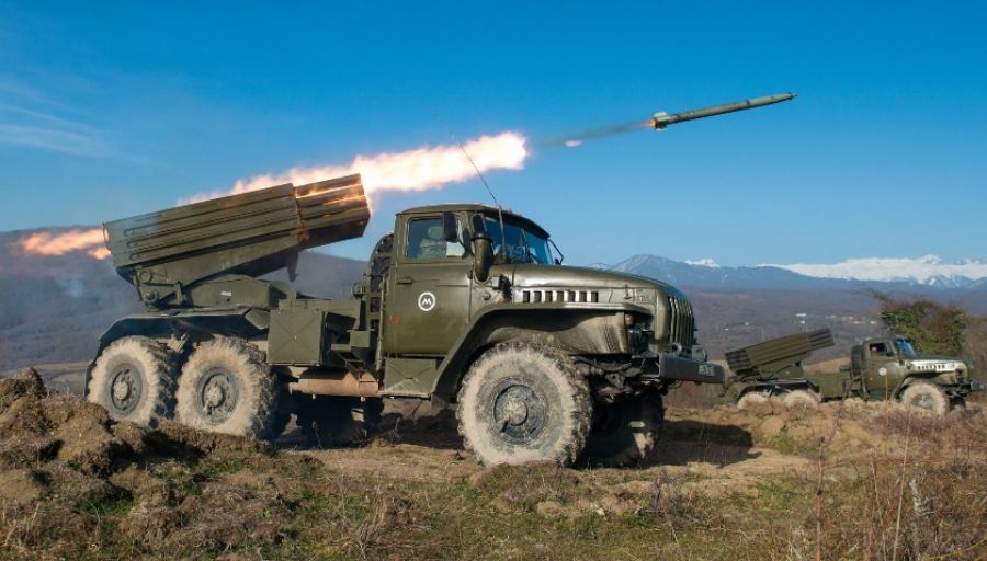 Первый канал: Минобороны РФ показало кадры боевой работы расчетов РСЗО «Град»