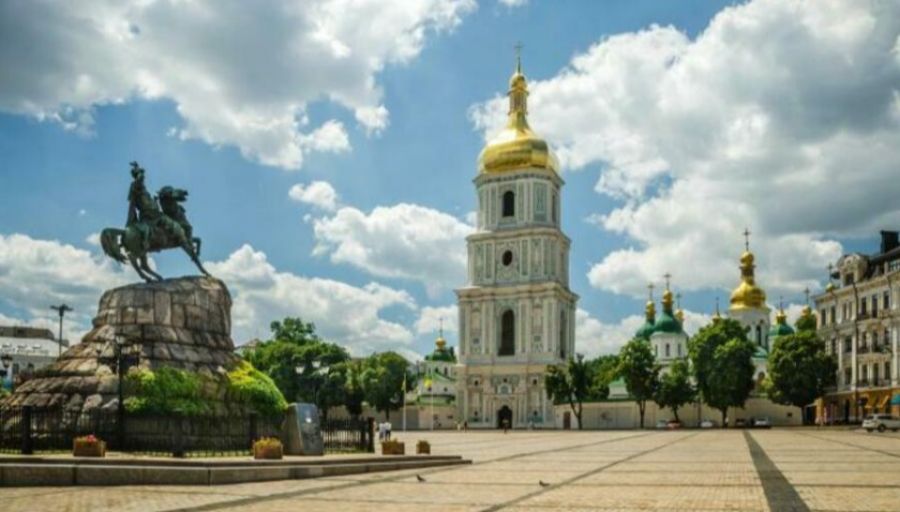 Донецкий старец Зосима предсказал борьбу России и США за Украину