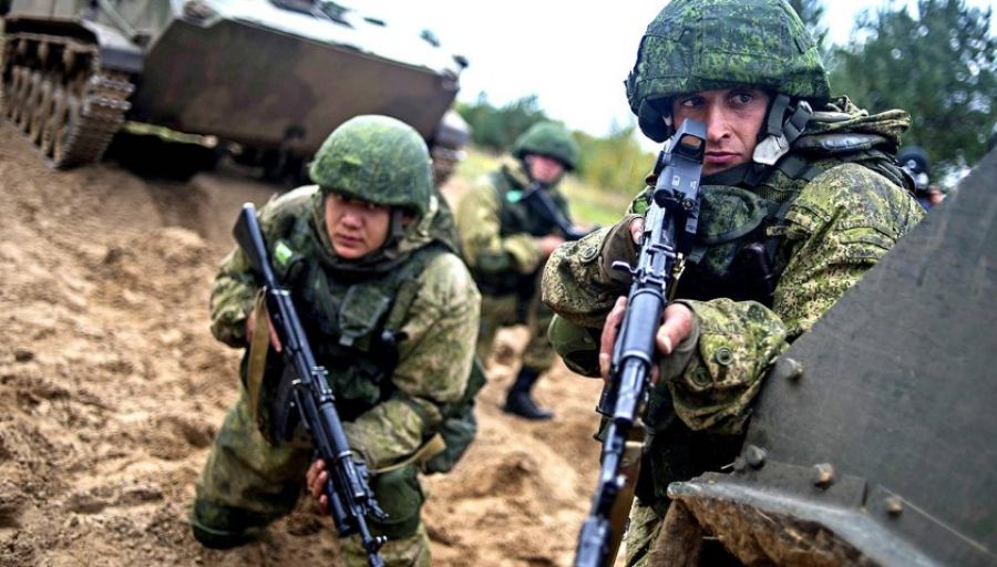 Российские подразделения из-за дефицита сил отступают на юге для создания сплошной линии фронта