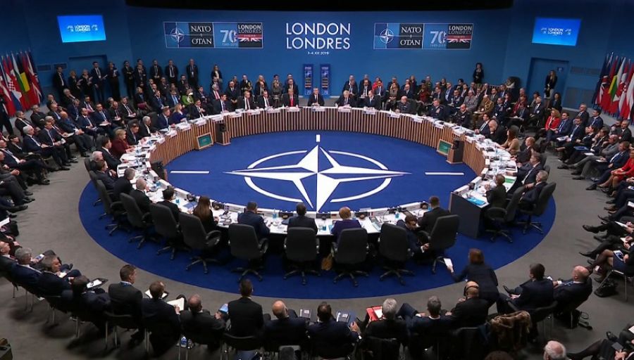 Bloomberg: НАТО планирует нарастить производство дефицитного оружия для помощи Киеву
