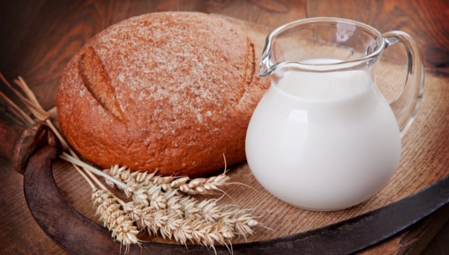 В Британии дешевые молоко и хлеб за год после СВО подорожали на 30%