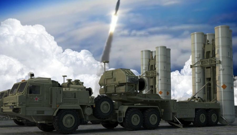 Система ПВО РФ сработала над Новой Каховкой под Херсоном, прогремело 8 воздушных взрывов