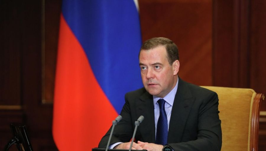 Медведев высмеял главу ЕК Урсулу фон дер Ляйен и прошелся по канцлеру ФРГ Шольцу