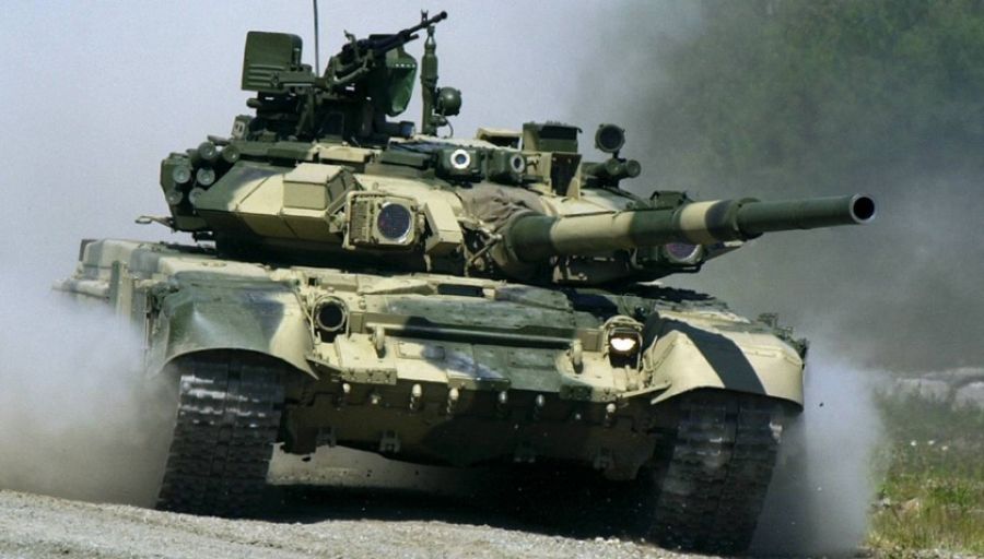 Дмитрий Медведев провел контрольную проверку новых российских танков
