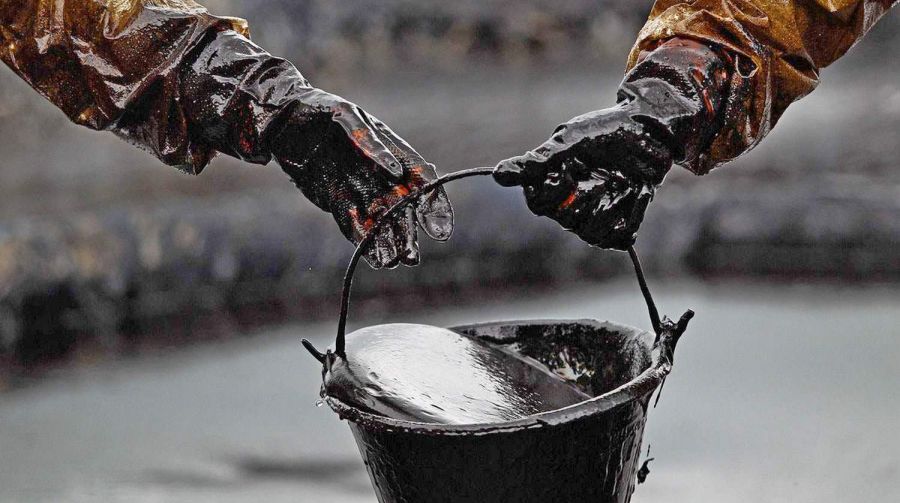 Нефть по 100$ обогатит владельцев нефтяных компаний и увеличит цены на бензин на заправках