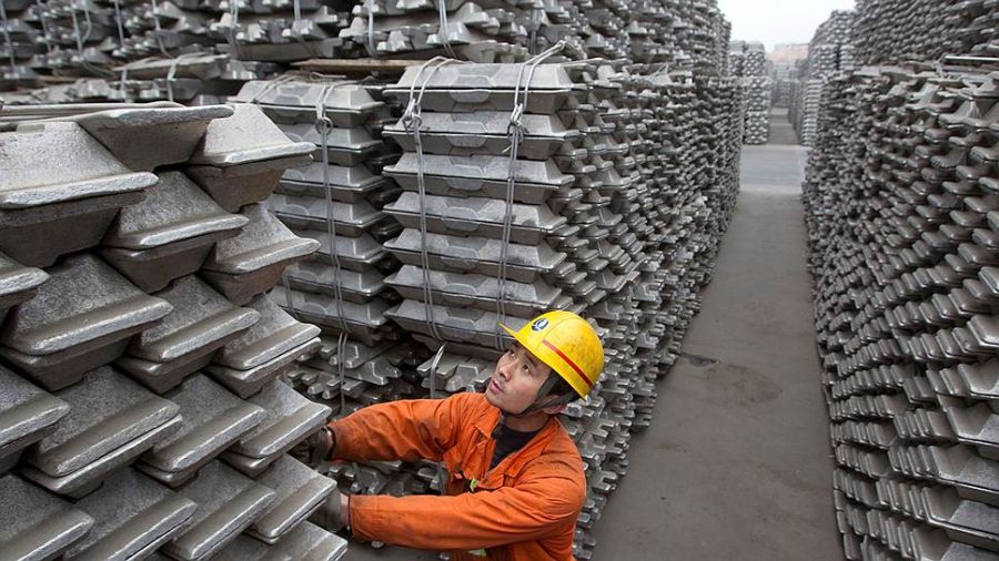 Алюминий подорожает до 3200 долларов за тонну