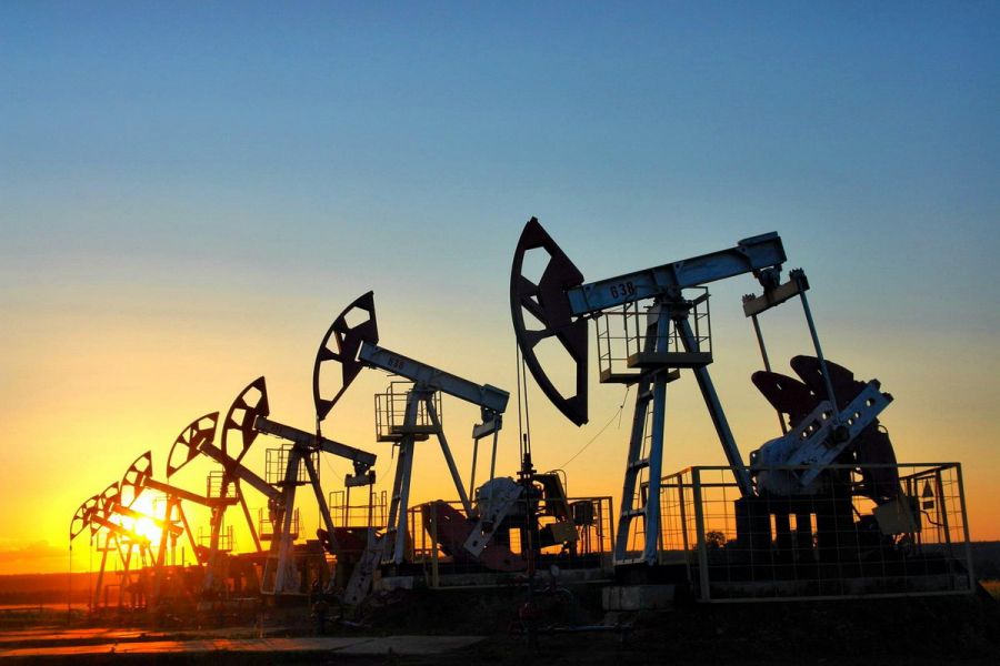 Нефть вернулась к цене в 83 долл. за барр.