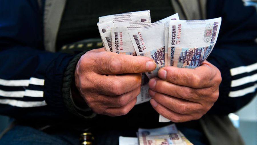 Госдума поддержала заморозку накопительной части пенсии россиян до конца 2024 года