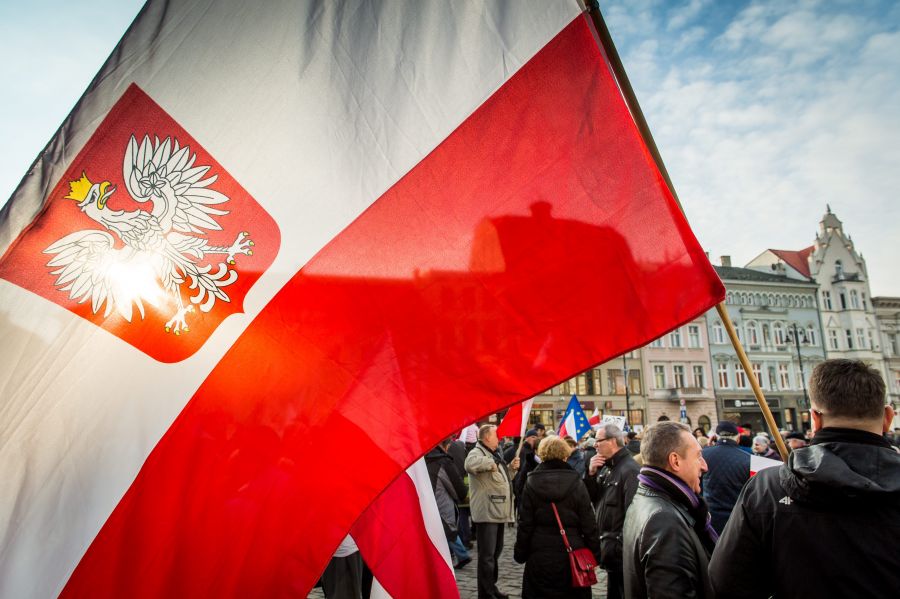 Бунт Польши против стран Евросоюза закончится огромными финансовыми потерями