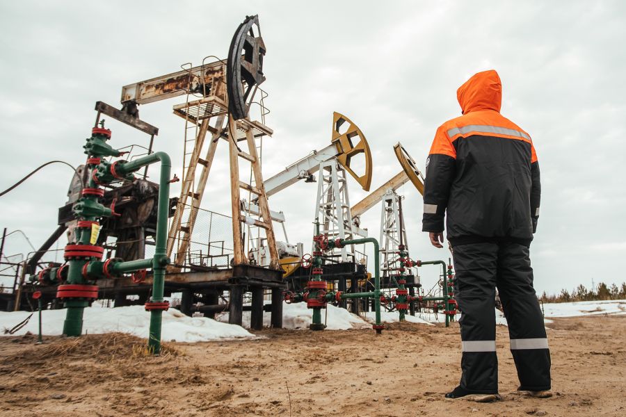 Инвестор Бахтин спрогнозировал курс нефти на следующей неделе