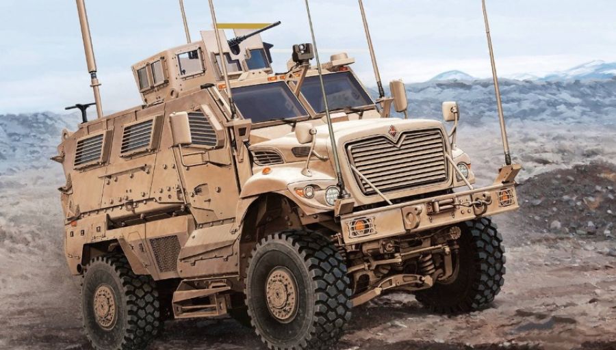 Американские бронированные автомобили MaxxPro не могут справиться с распутицей на Украине