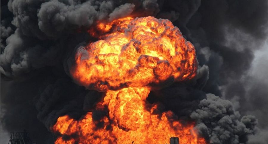 RusVesna: Ракетный удар по цели прогремел под Харьковом - виден густой столб чёрного дыма