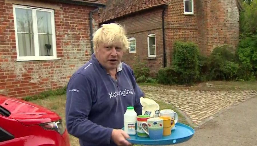 Борис Джонсон взбесил британцев советом купить новый чайник для экономии 10 фунтов