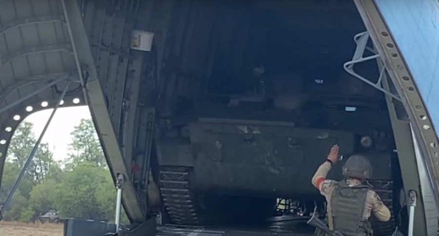 "РВ": ВКС России перебрасывают технику и войска для отражения наступления ВСУ на Изюм