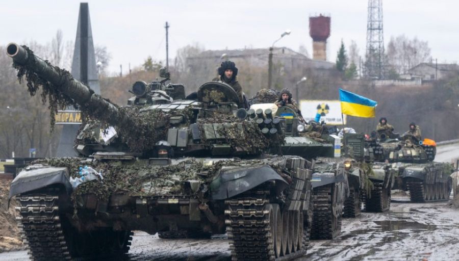 Авиа.про: Украинские войска стягивают бронетанковые колонны к Запорожью