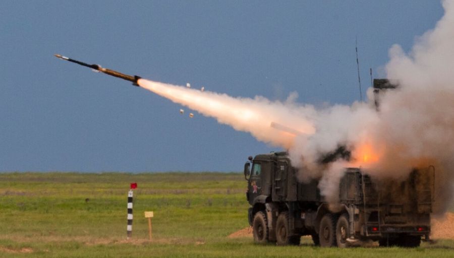 ПВО Крыма вторые сутки сбивает цели противника над полуостровом