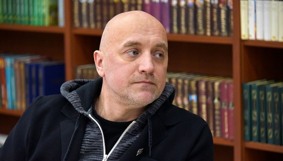 Прилепин сообщил, что ВС РФ при отступлении захватили в плен нацистов и наемников