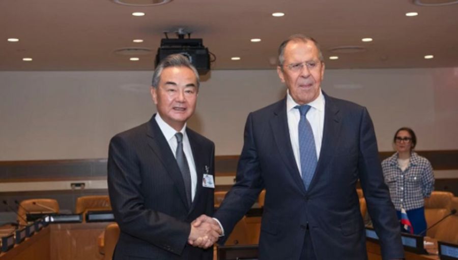 ИноСМИ: МИД Китая Ван И провел встречу с главой дипломатии Евросоюза Боррелем