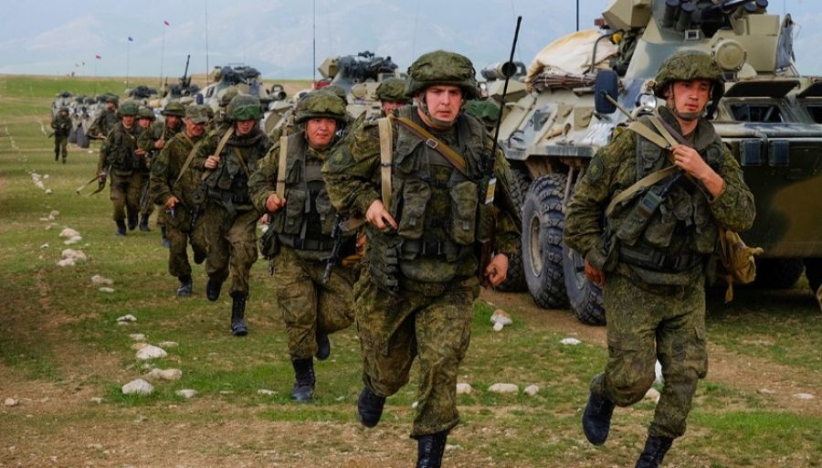 Армия Россия продолжает освобождение ДНР от украинских нацистских захватчиков