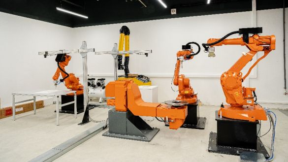 "Сириус" разработает систему для управления роботами-производителями