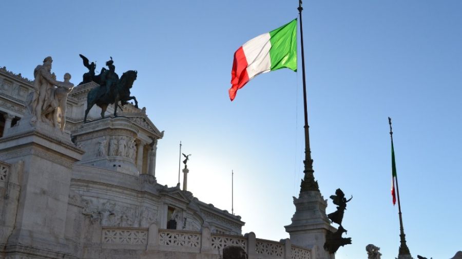 Министр экономики Италии предложил улучшить налог на непредвиденные доходы