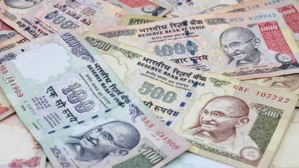 Валютные резервы Индии снизились до 4-месячного минимума