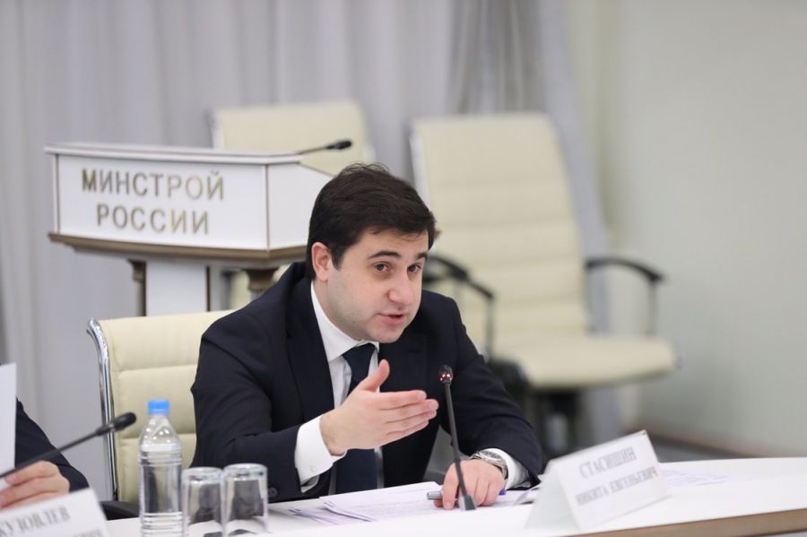 Замглавы Минстроя предложил найм госзастройщика для бедных граждан.