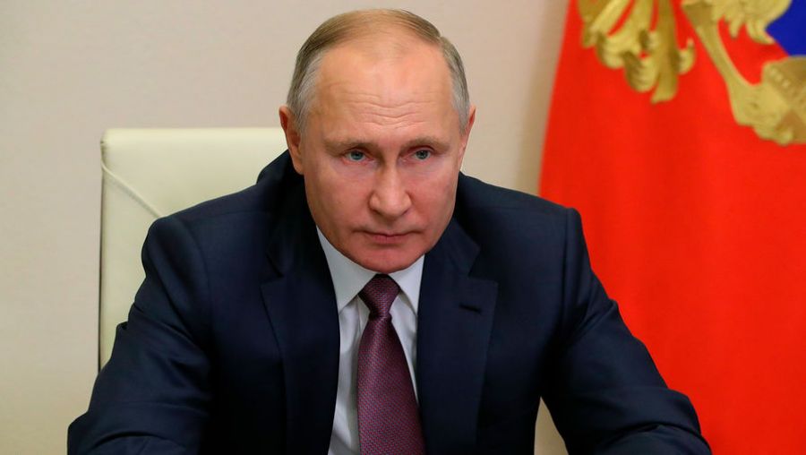 Путин: в бюджет РФ заложены средства на дальнейшее повышение пенсий