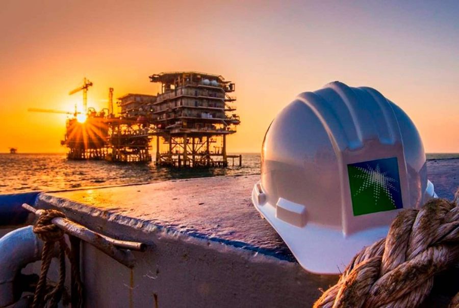 Нефть начала падать на фоне сокращения цен Saudi Aramco