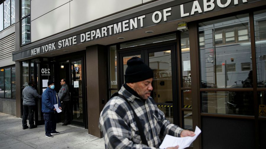 Количество заявок на пособие по безработице в США за 7 дней выросло на 20 тысяч